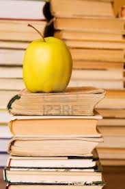 apple and books 